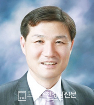 전무이사/편집국장 <br>이학규 장로