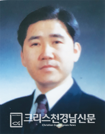 김홍식 시인(문학 평론가, 목사)