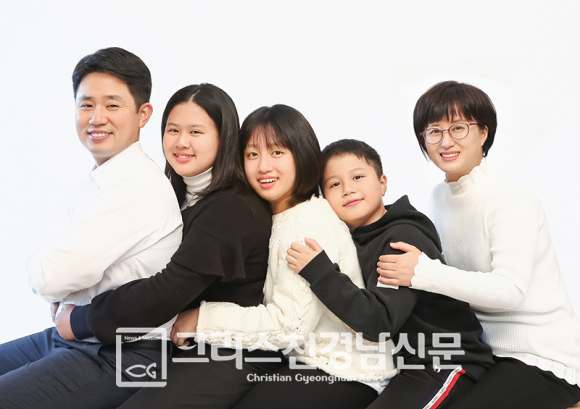 김다혜 학생의 가족사진.