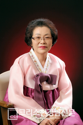 명덕육영회 윤정숙 이사장.