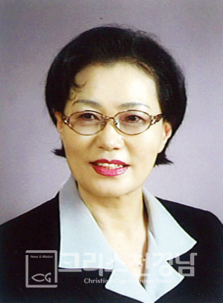 솔향 이경자 시인<br>마산 성막교회 은퇴권사