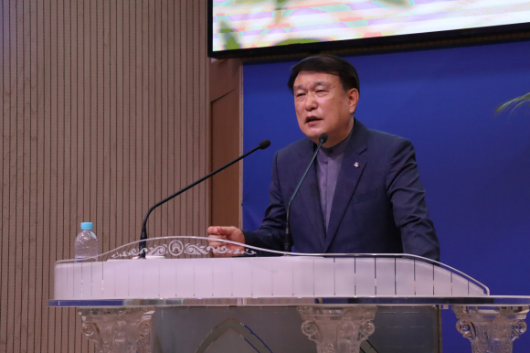 대표회장 이동영 목사가 인사말을 전하고 있다.