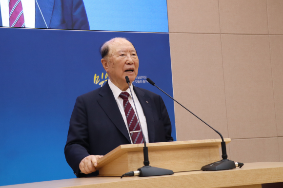 곽선희 목사가 설교를 하고 있다.